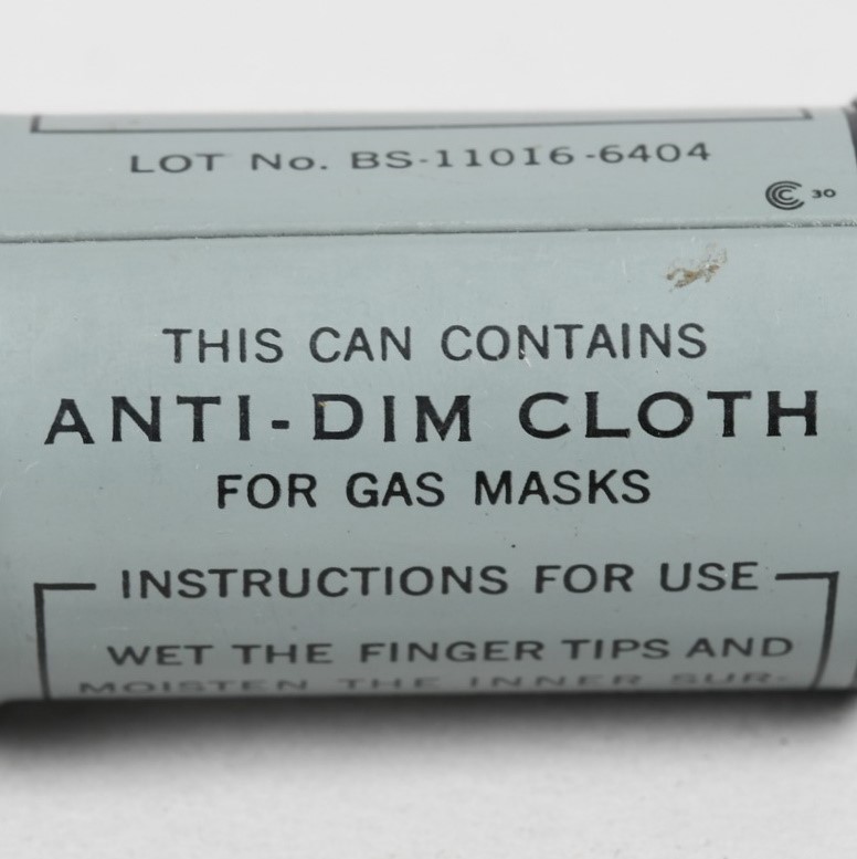 US Army WWII Anti Dim Cloth And Canister